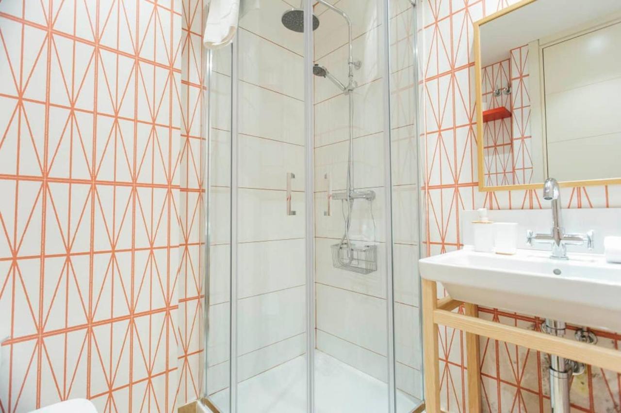 New With Height- 2bd 1bth- Pajaritos Appartement Séville