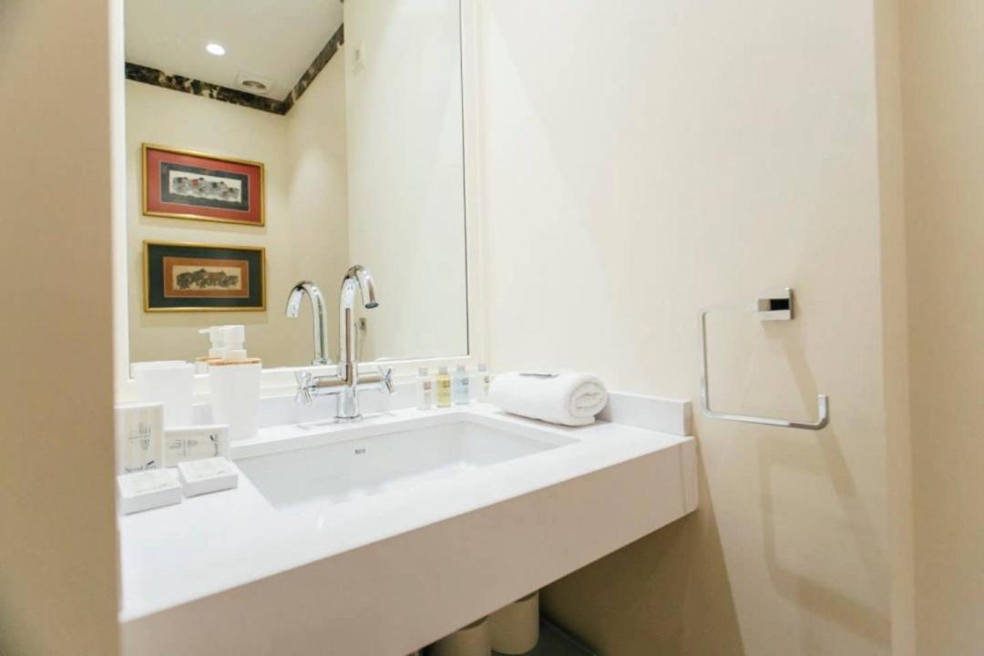 New With Height- 2bd 1bth- Pajaritos Appartement *