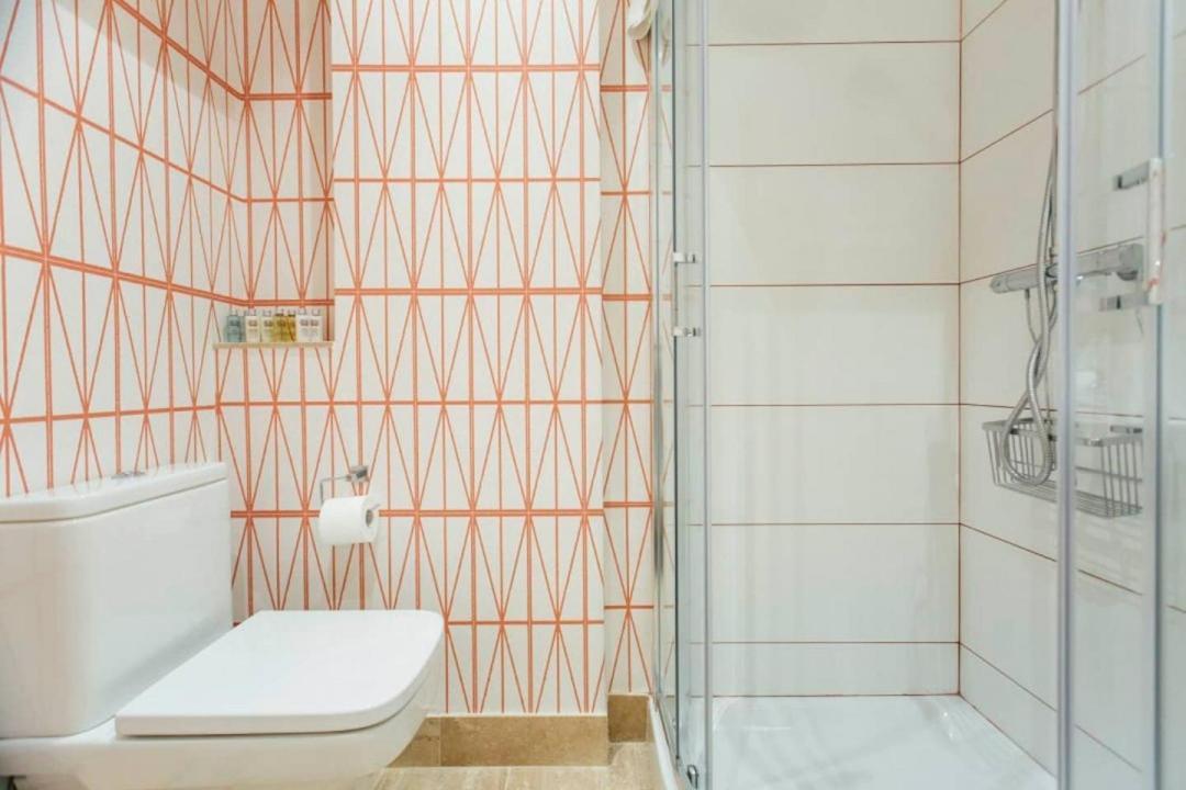 New With Height- 2bd 1bth- Pajaritos Appartement